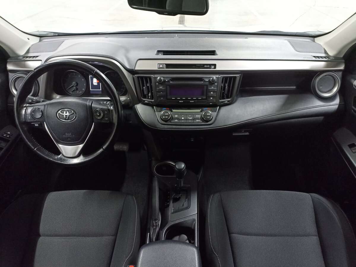 Toyota RAV4 2019 года с пробегом. Фото: #13