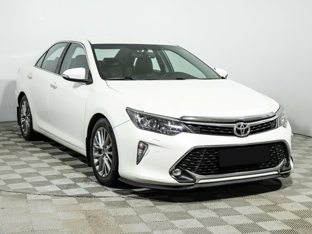 Toyota Camry 2017 года с пробегом. Фото: #2