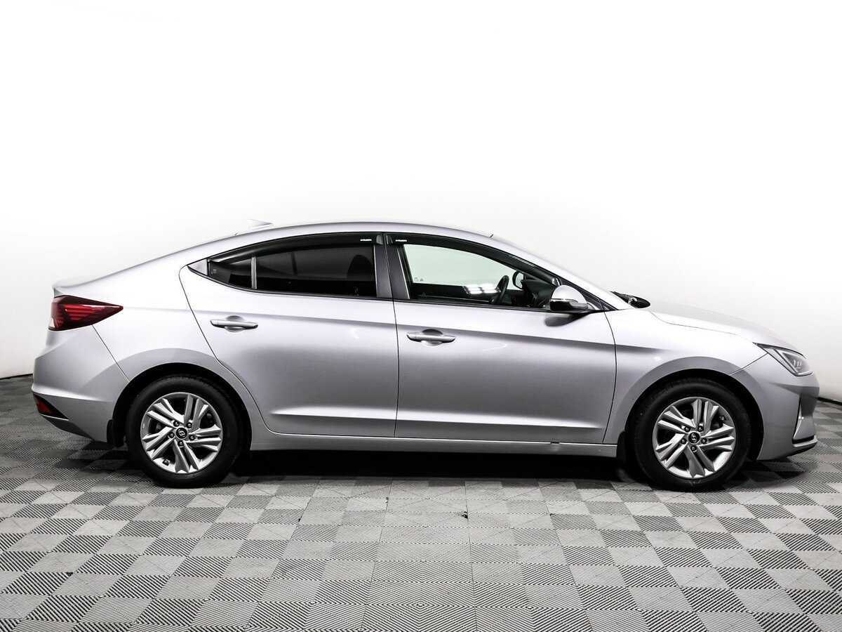 Hyundai Elantra 2020 года с пробегом. Фото: #3