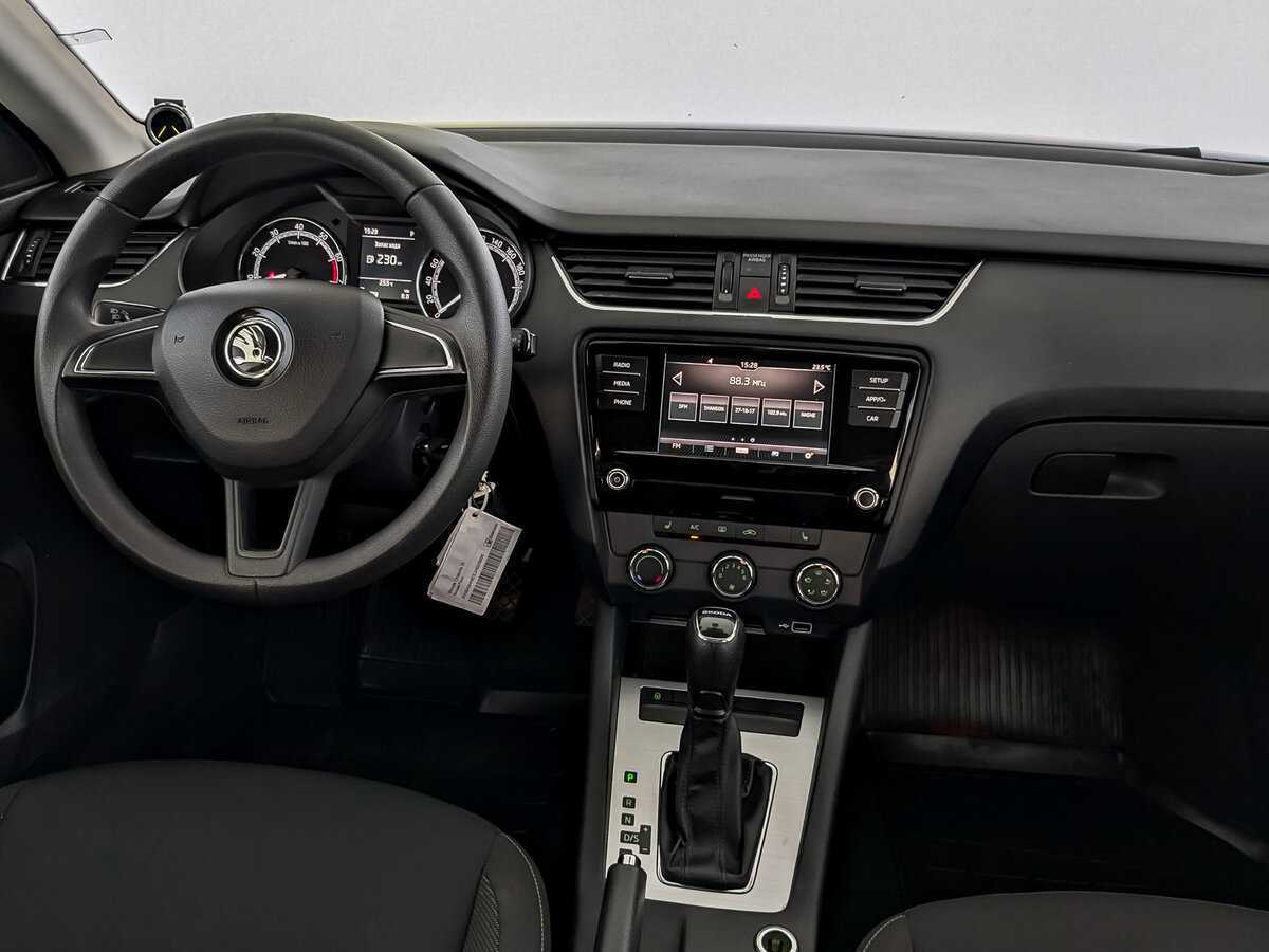 Skoda Octavia 2018 года с пробегом. Фото: #26