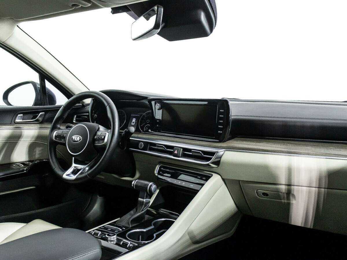 Kia K5 2021 года с пробегом. Фото: #8