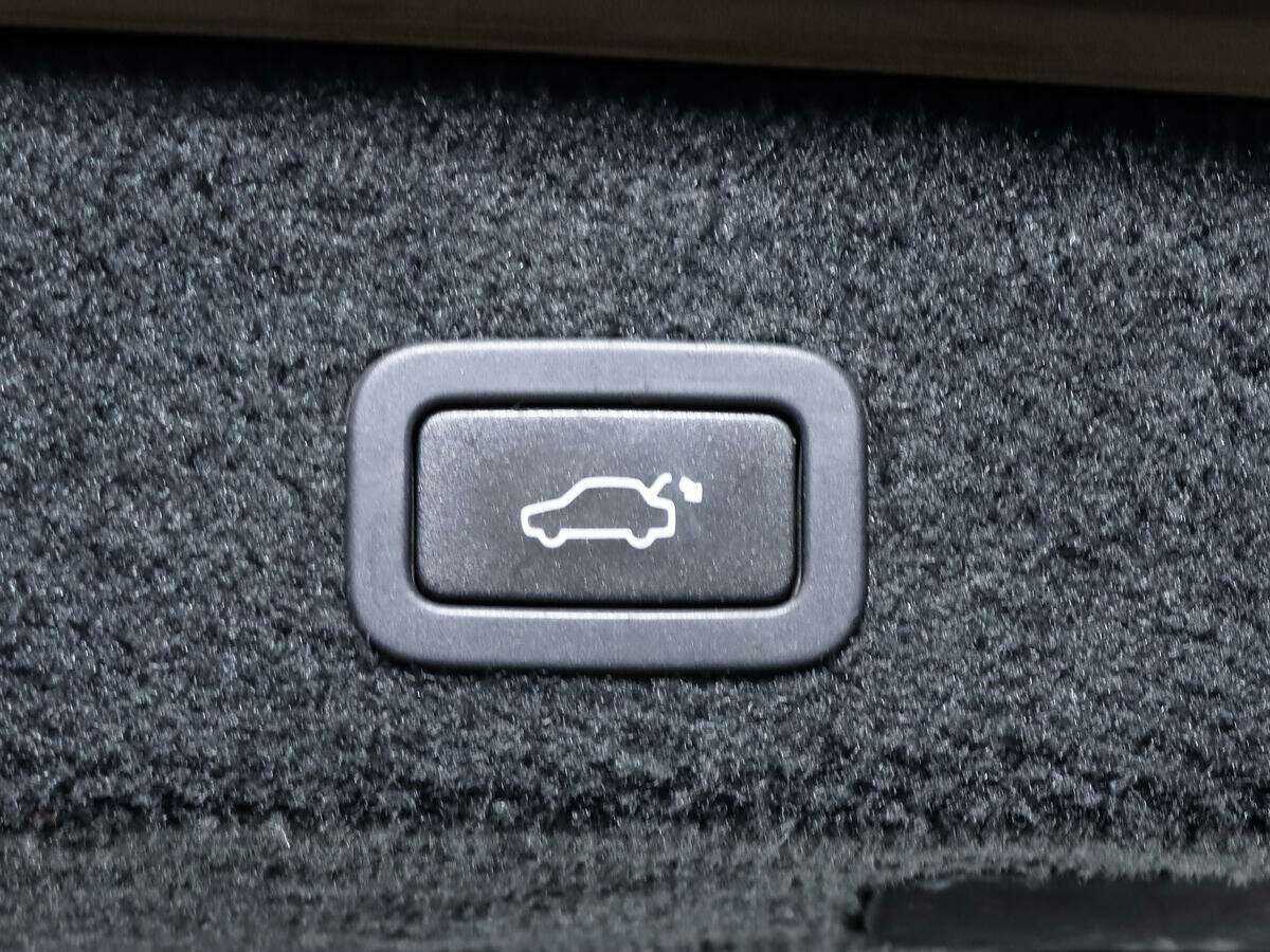 Volvo XC70 2012 года с пробегом. Фото: #17