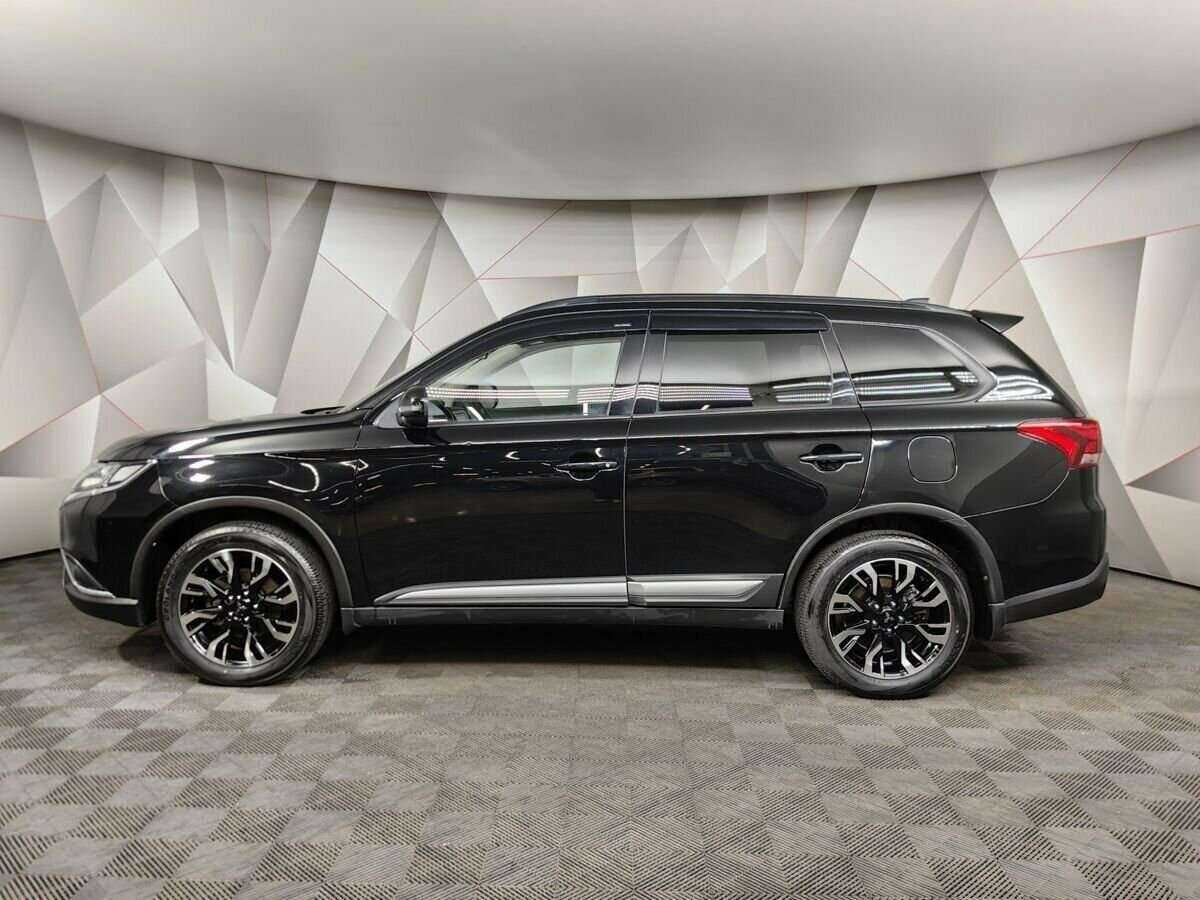 Mitsubishi Outlander 2022 года с пробегом. Фото: #4