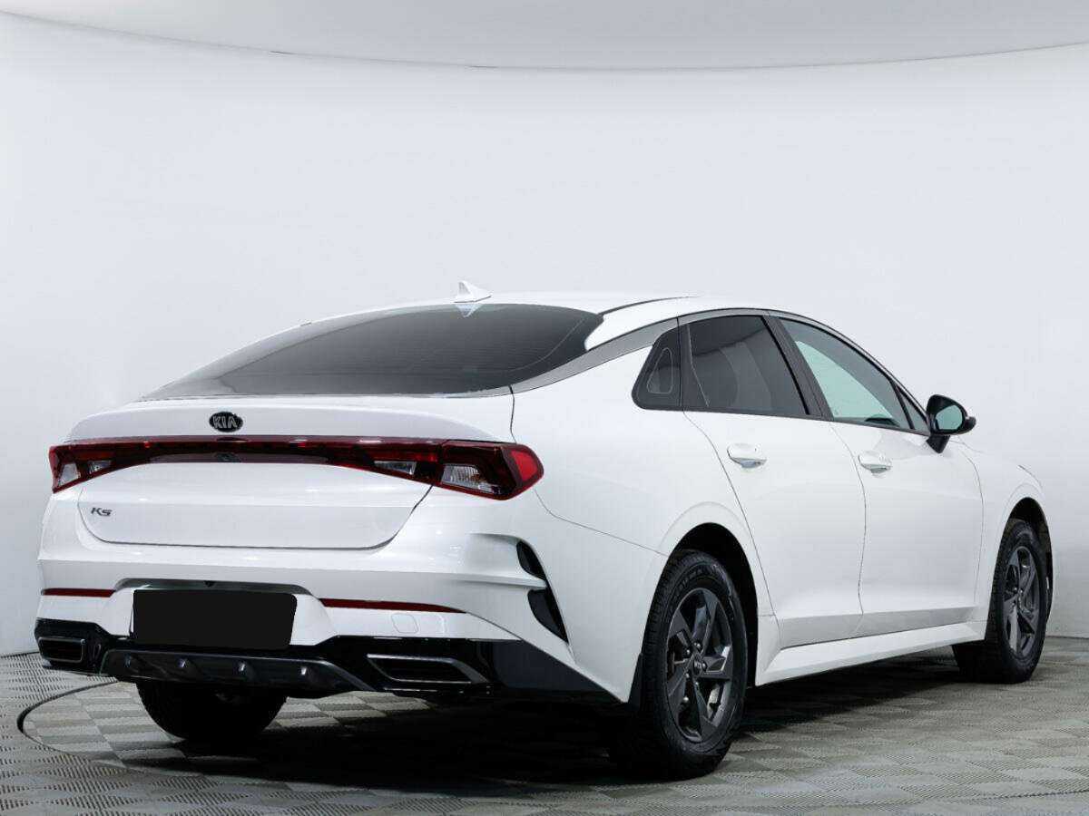 Kia K5 2021 года с пробегом. Фото: #3
