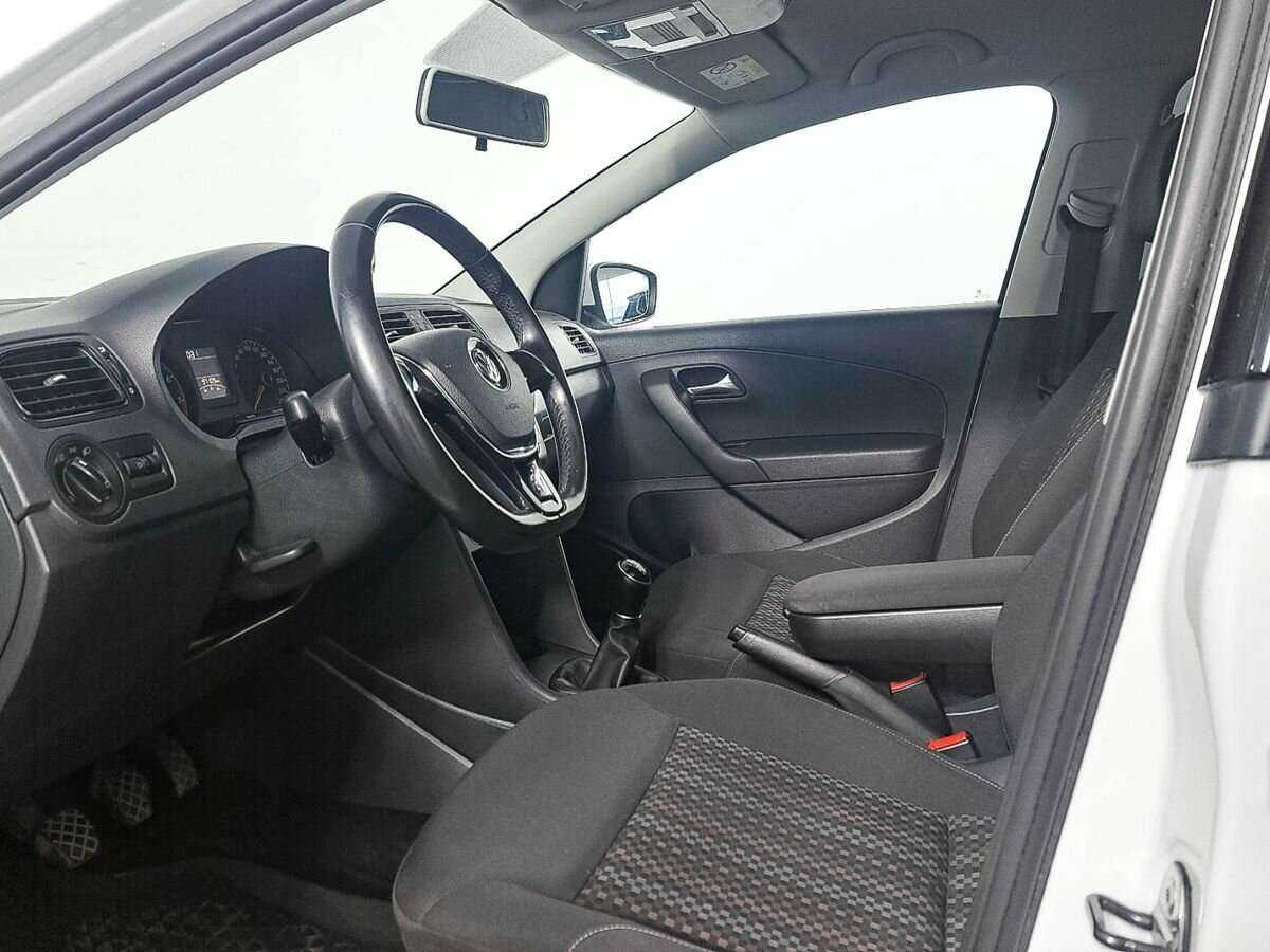 Volkswagen Polo 2016 года с пробегом. Фото: #13