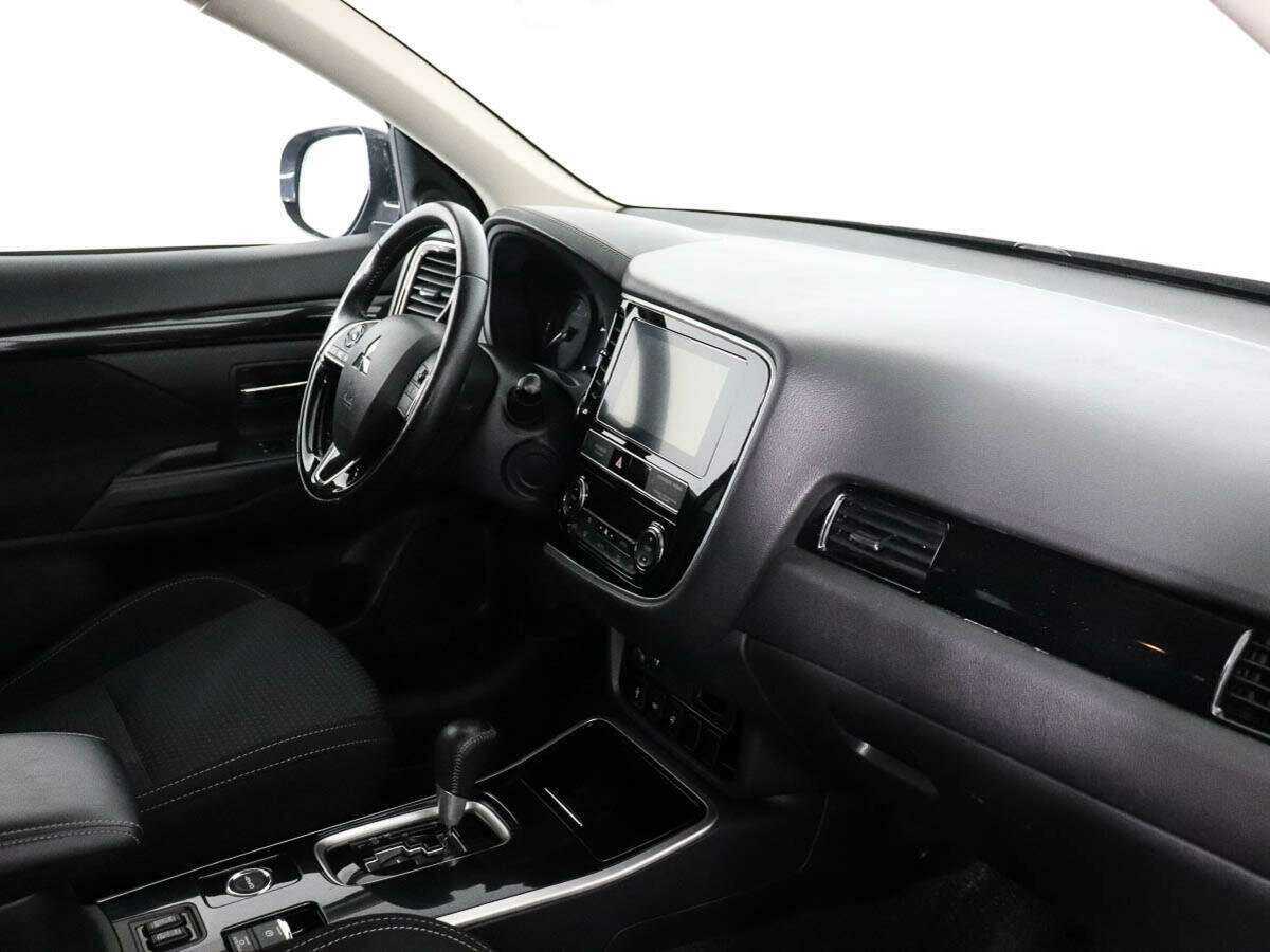Mitsubishi Outlander 2018 года с пробегом. Фото: #6