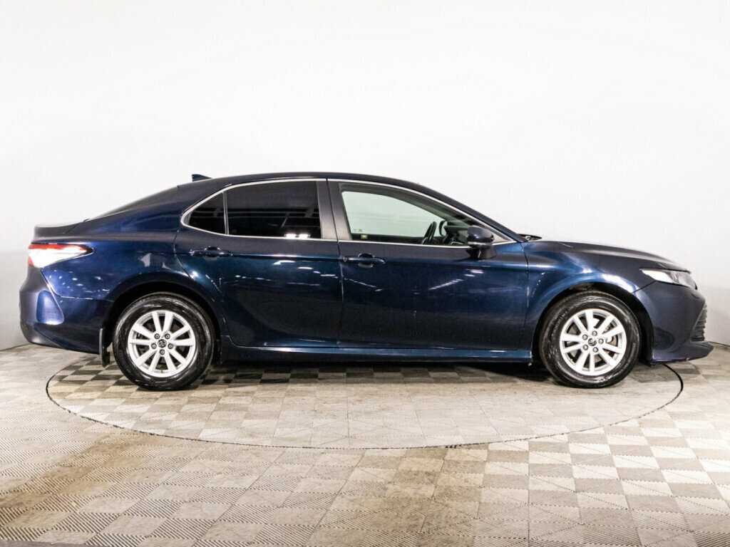 Toyota Camry 2019 года с пробегом. Фото: #3
