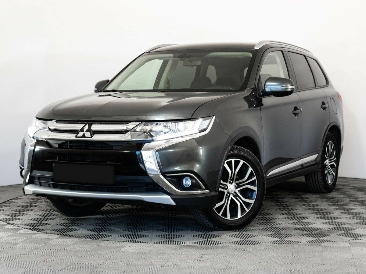 Mitsubishi Outlander 2018 года с пробегом. Посмотреть фото