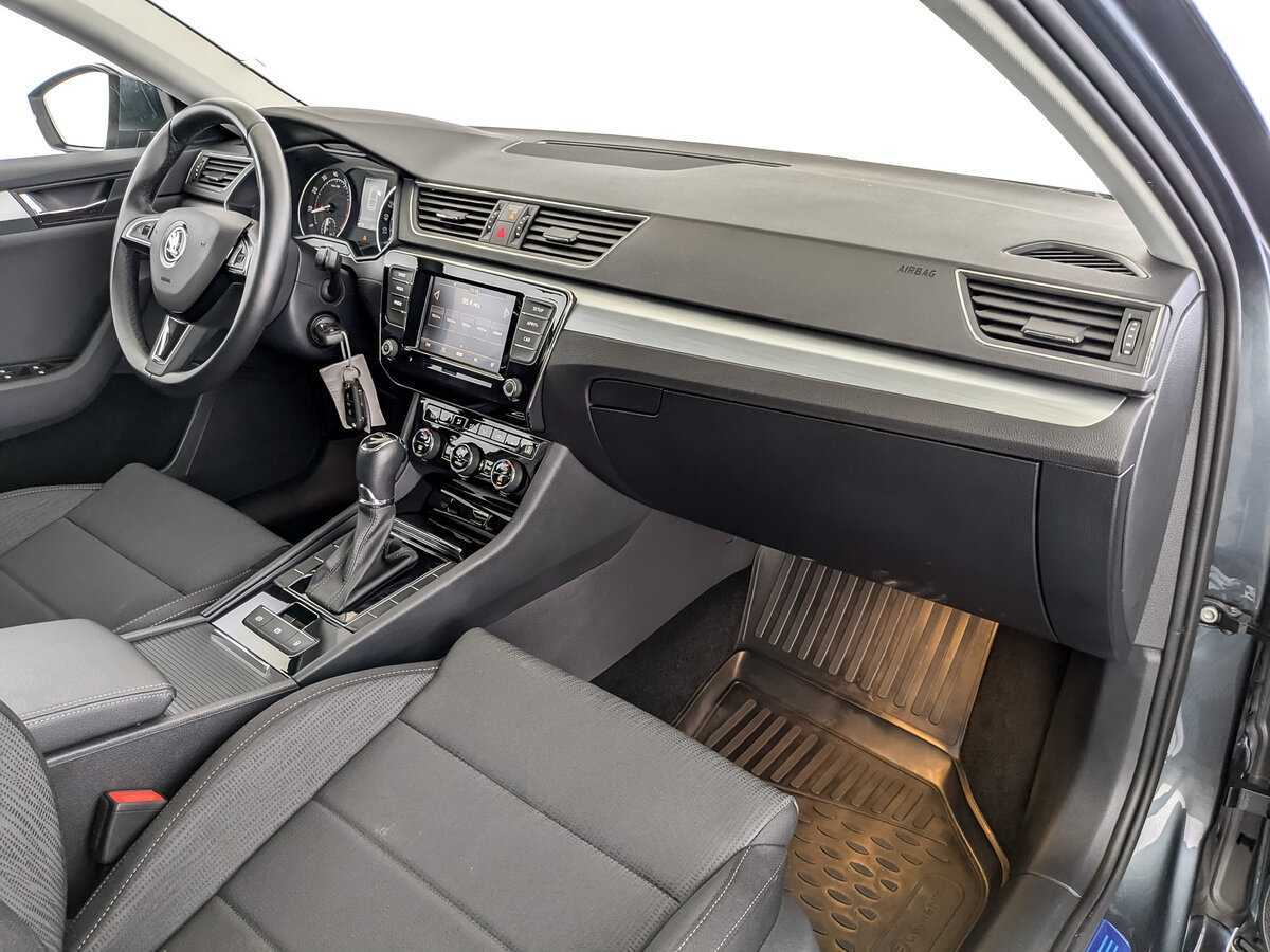Skoda Superb 2019 года с пробегом. Фото: #8
