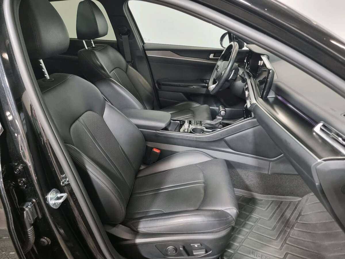 Kia K5 2021 года с пробегом. Фото: #12