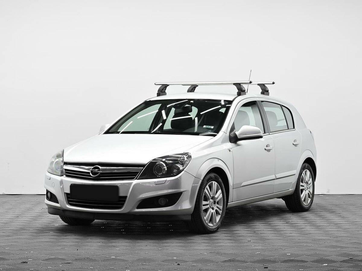 Opel Astra 2012 года с пробегом. Фото: #0