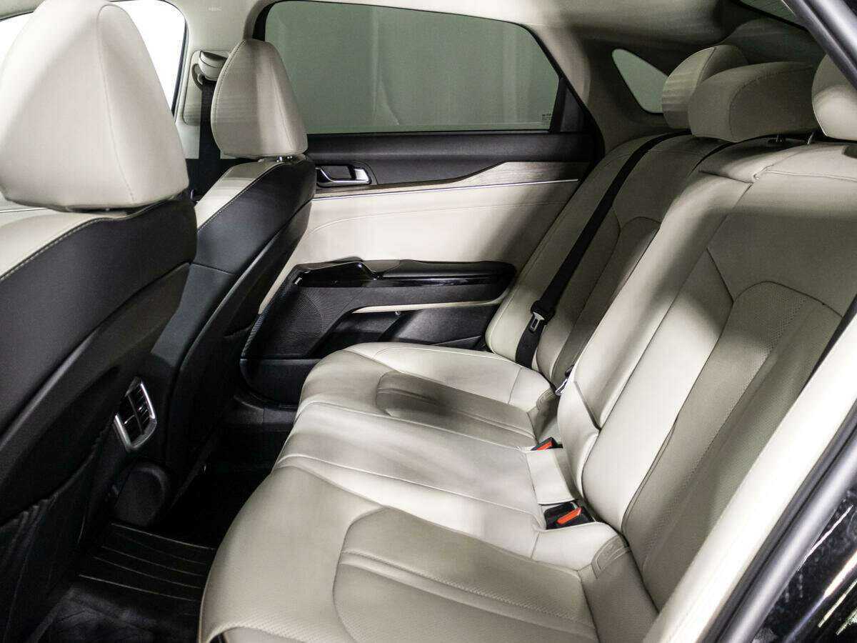 Kia K5 2021 года с пробегом. Фото: #9