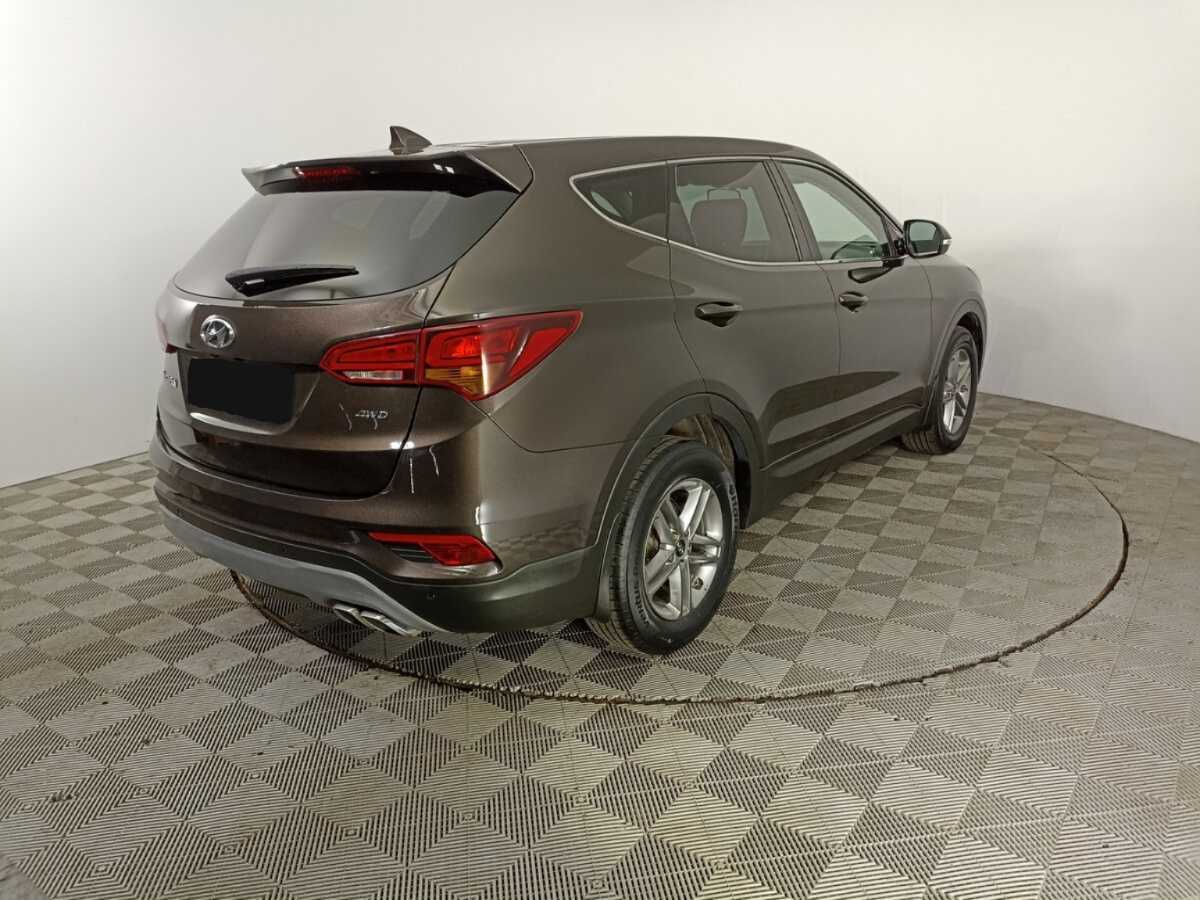 Hyundai Santa Fe 2017 года с пробегом. Фото: #4