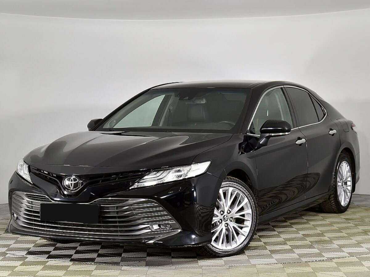 Toyota Camry 2020 года с пробегом. Посмотреть фото