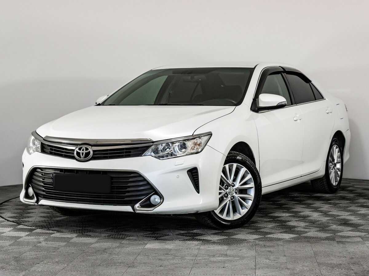 Toyota Camry 2015 года с пробегом. Посмотреть фото