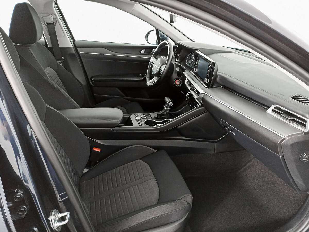 Kia K5 2021 года с пробегом. Фото: #8