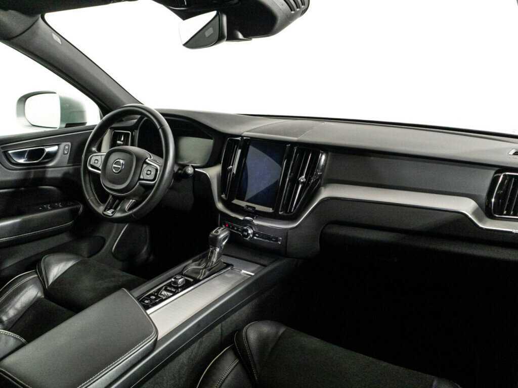 Volvo XC60 2018 года с пробегом. Фото: #8
