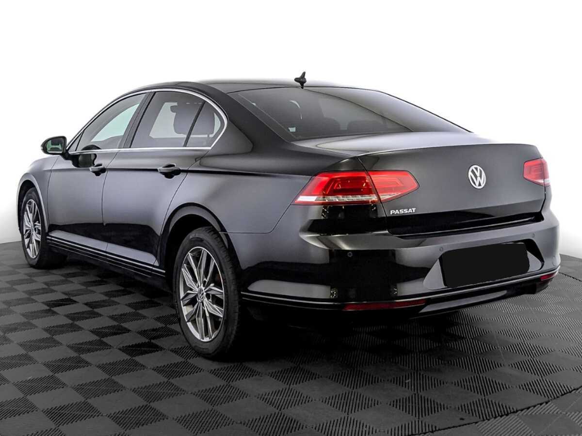 Volkswagen Passat 2018 года с пробегом. Фото: #6