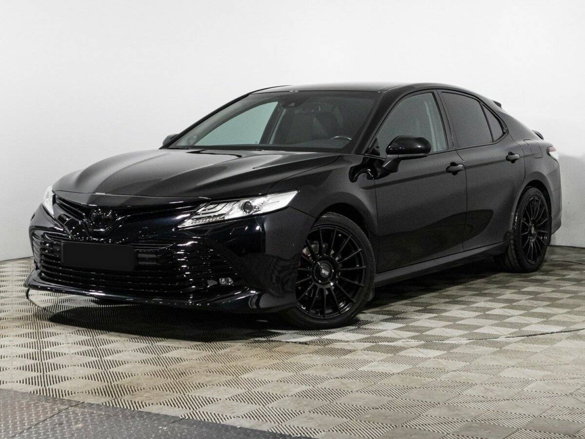 Toyota Camry 2018 года с пробегом. Посмотреть фото