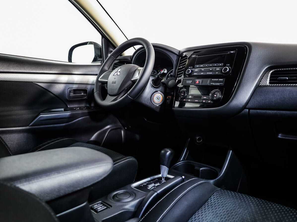 Mitsubishi Outlander 2015 года с пробегом. Фото: #7