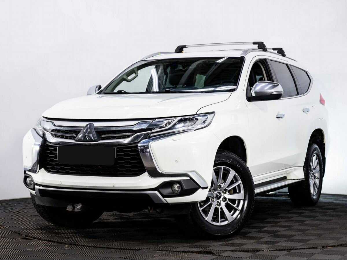 Mitsubishi Pajero Sport 2017 года с пробегом. Посмотреть фото