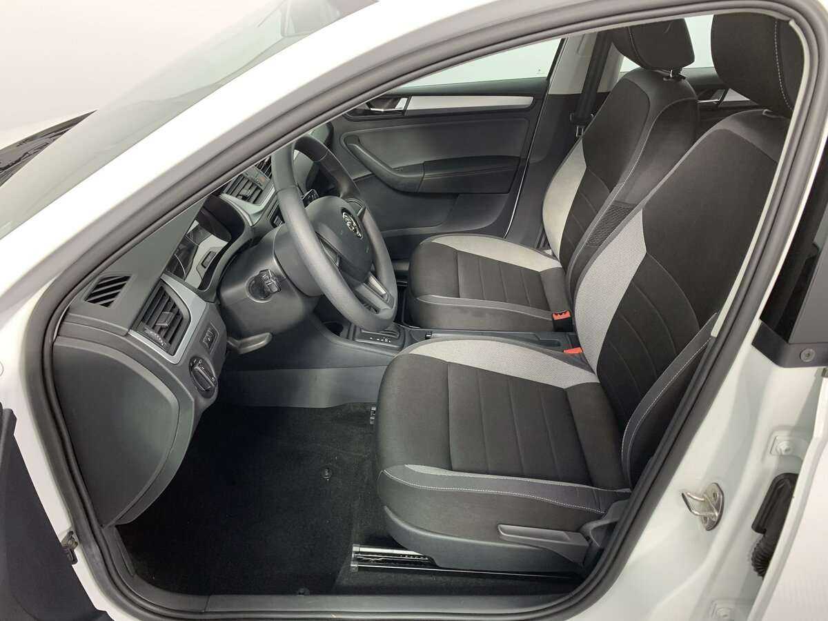 Skoda Rapid 2019 года с пробегом. Фото: #13