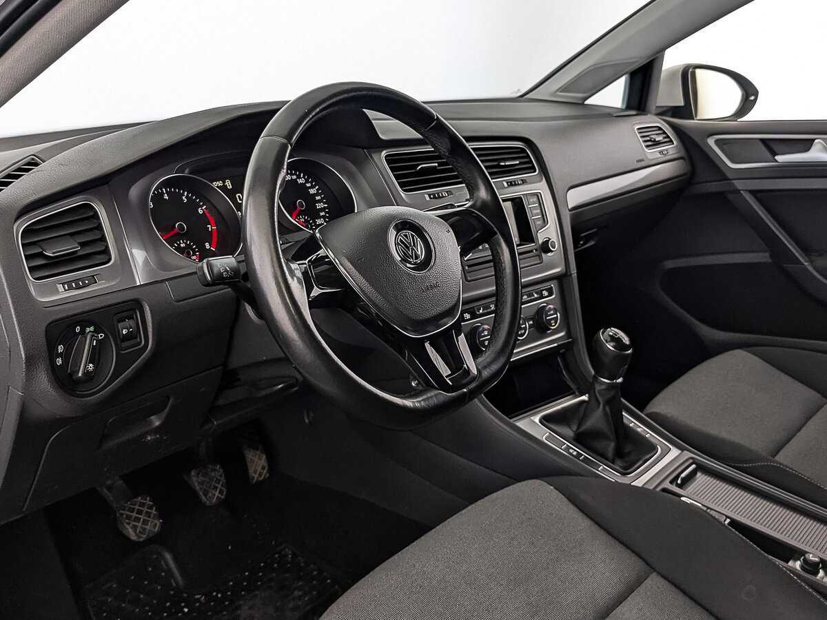 Volkswagen Golf 2014 года с пробегом. Фото: #14