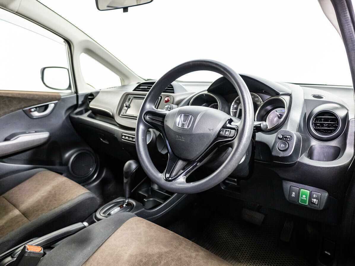 Honda Fit Shuttle 2013 года с пробегом. Фото: #10