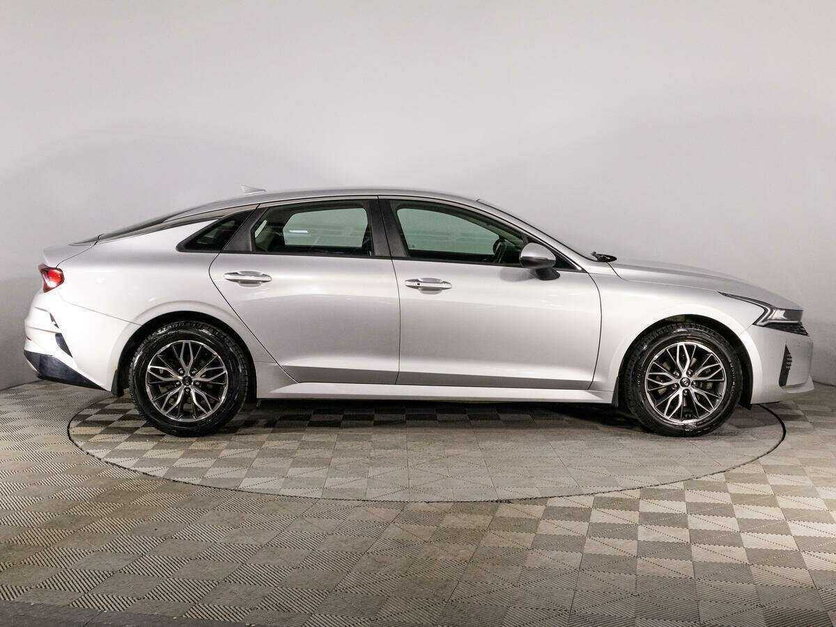 Kia K5 2021 года с пробегом. Фото: #3