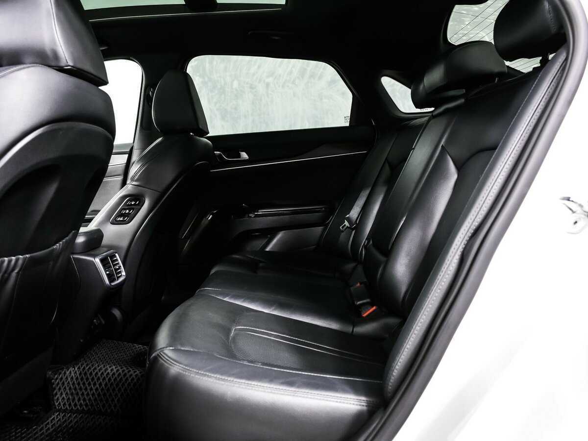 Kia K5 2020 года с пробегом. Фото: #12