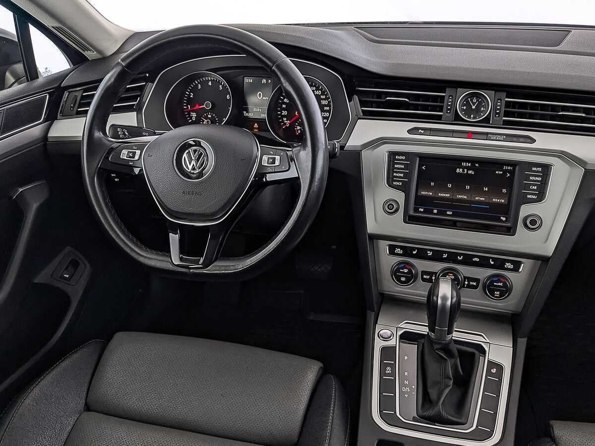 Volkswagen Passat 2016 года с пробегом. Фото: #27