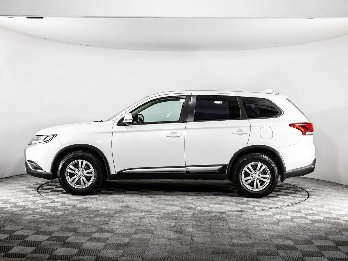 Mitsubishi Outlander 2018 года с пробегом. Фото: #7