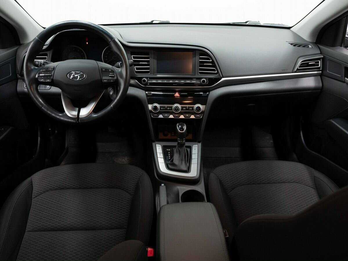 Hyundai Elantra 2020 года с пробегом. Фото: #14
