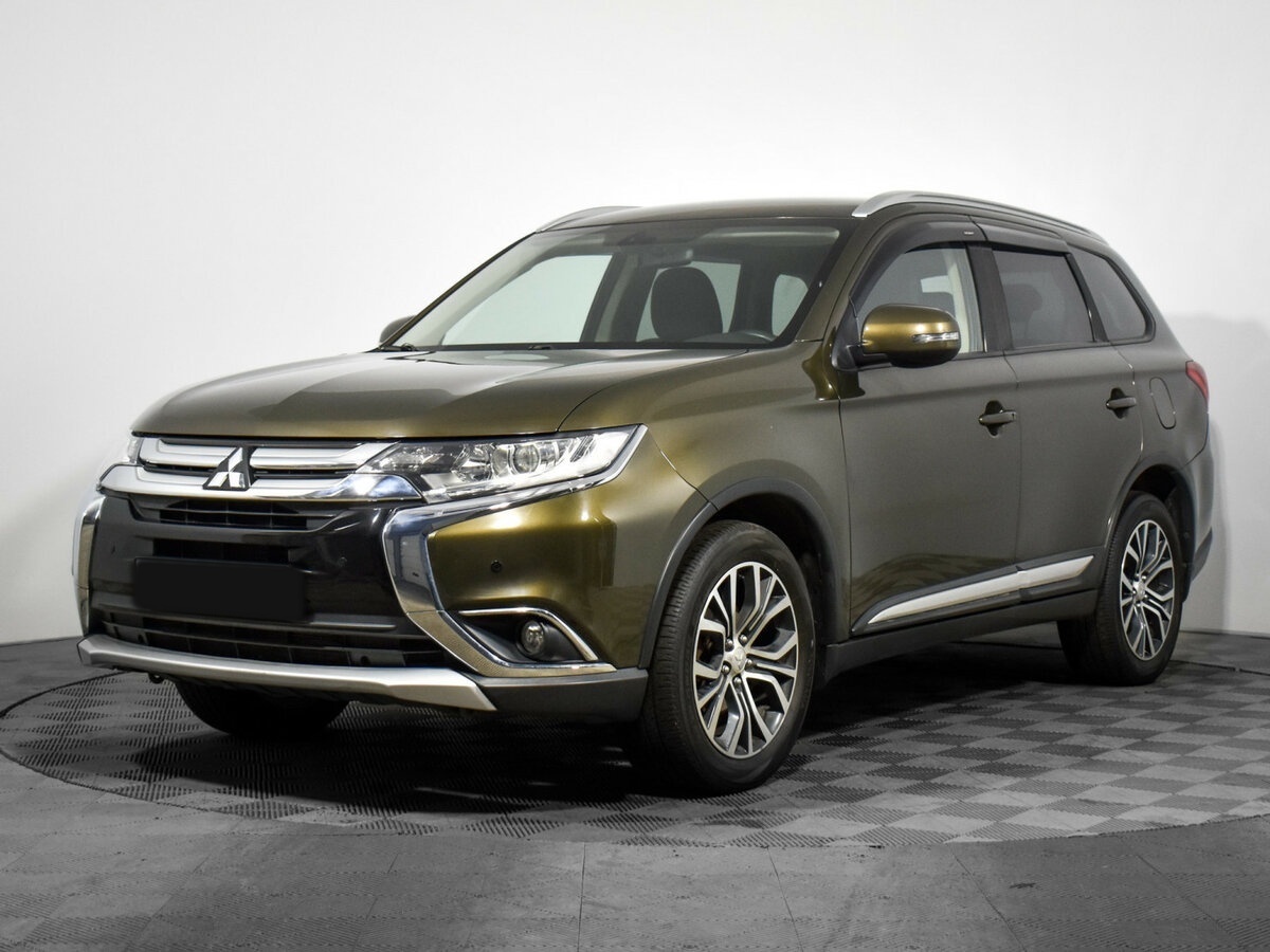 Mitsubishi Outlander 2018 года с пробегом. Посмотреть фото