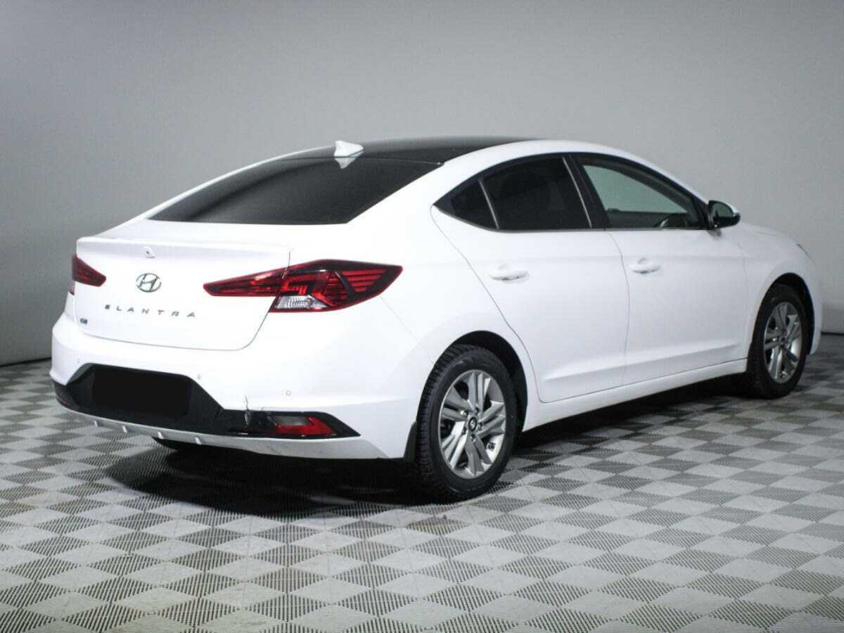 Hyundai Elantra 2020 года с пробегом. Фото: #2