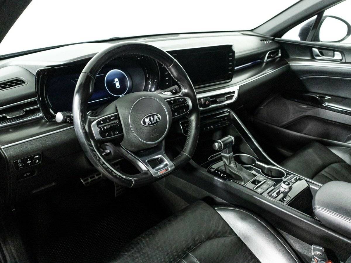 Kia K5 2020 года с пробегом. Фото: #11