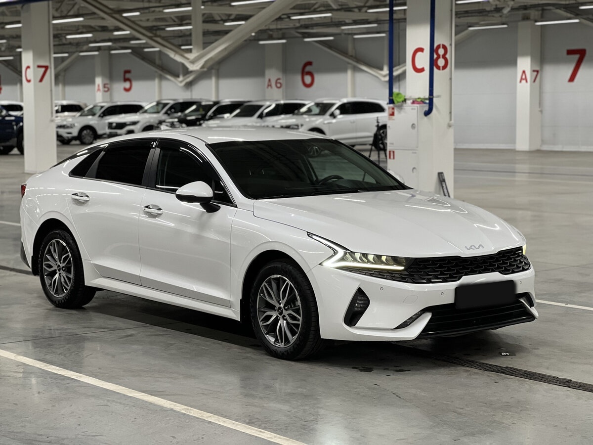 Kia K5 2022 года с пробегом. Фото: #2