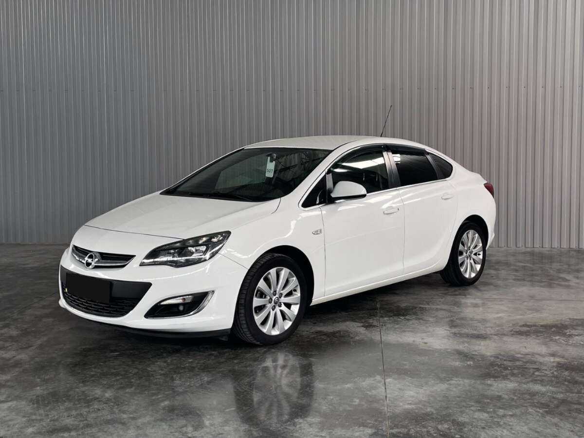 Opel Astra 2014 года с пробегом. Фото: #0