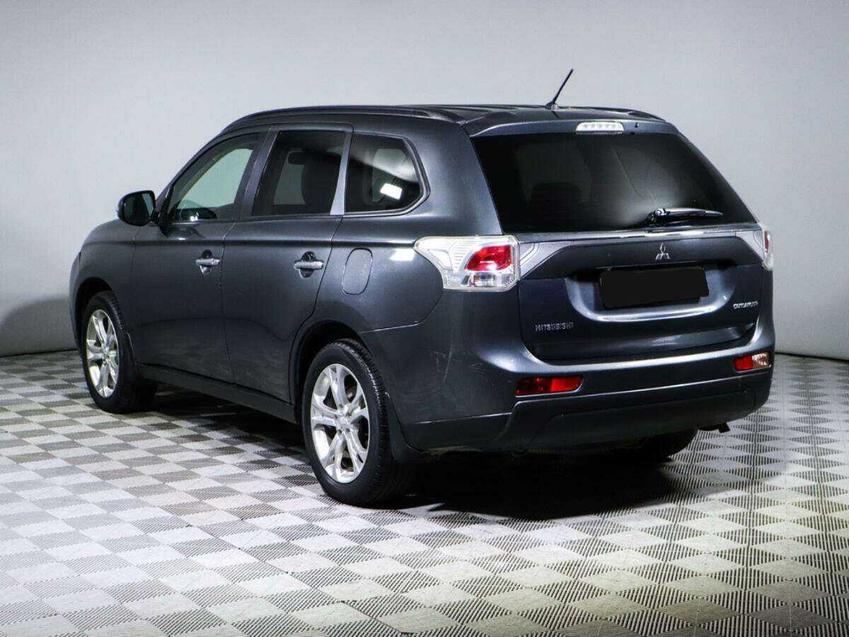 Mitsubishi Outlander 2013 года с пробегом. Фото: #4