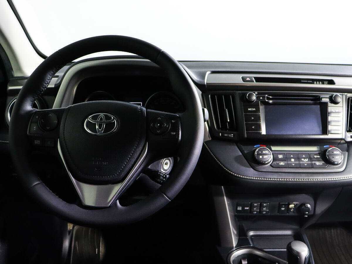 Toyota RAV4 2016 года с пробегом. Фото: #11