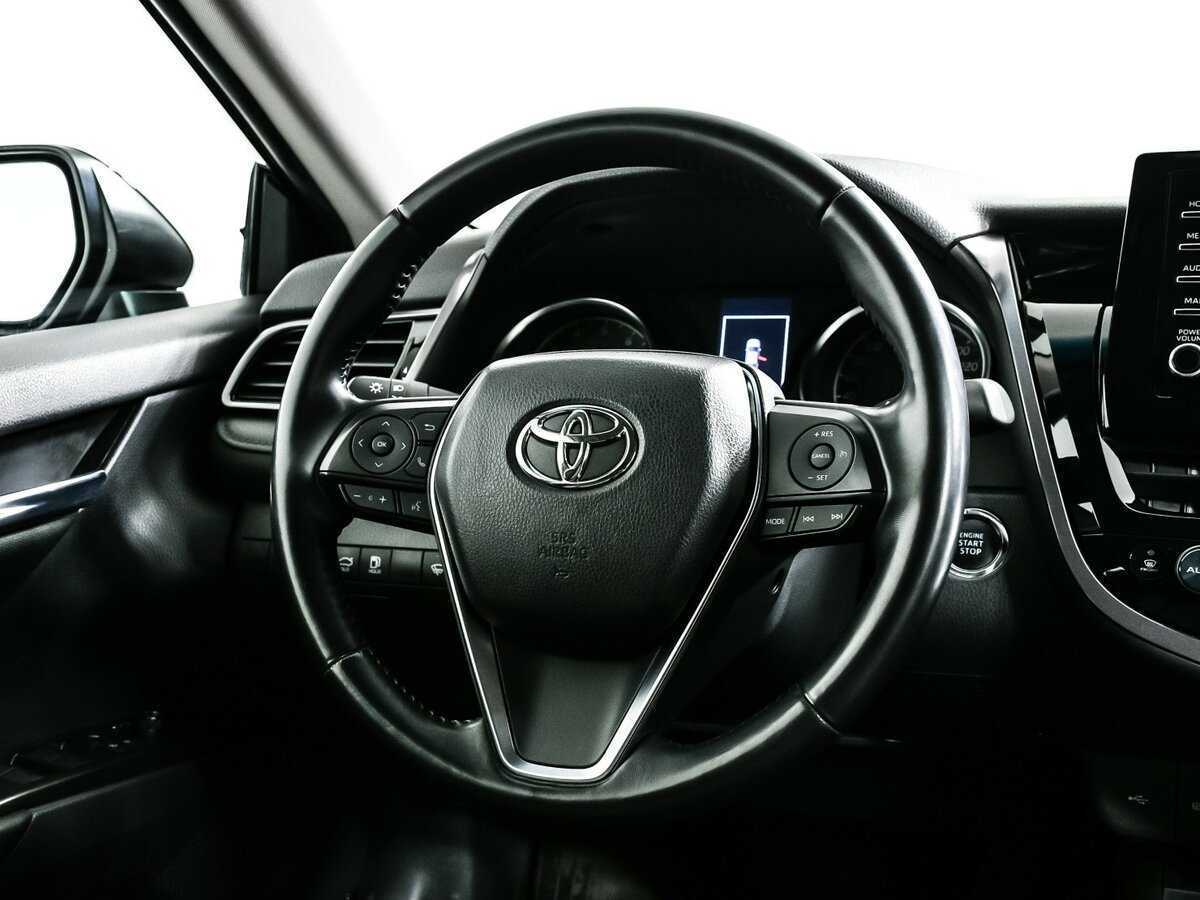 Toyota Camry 2022 года с пробегом. Фото: #14