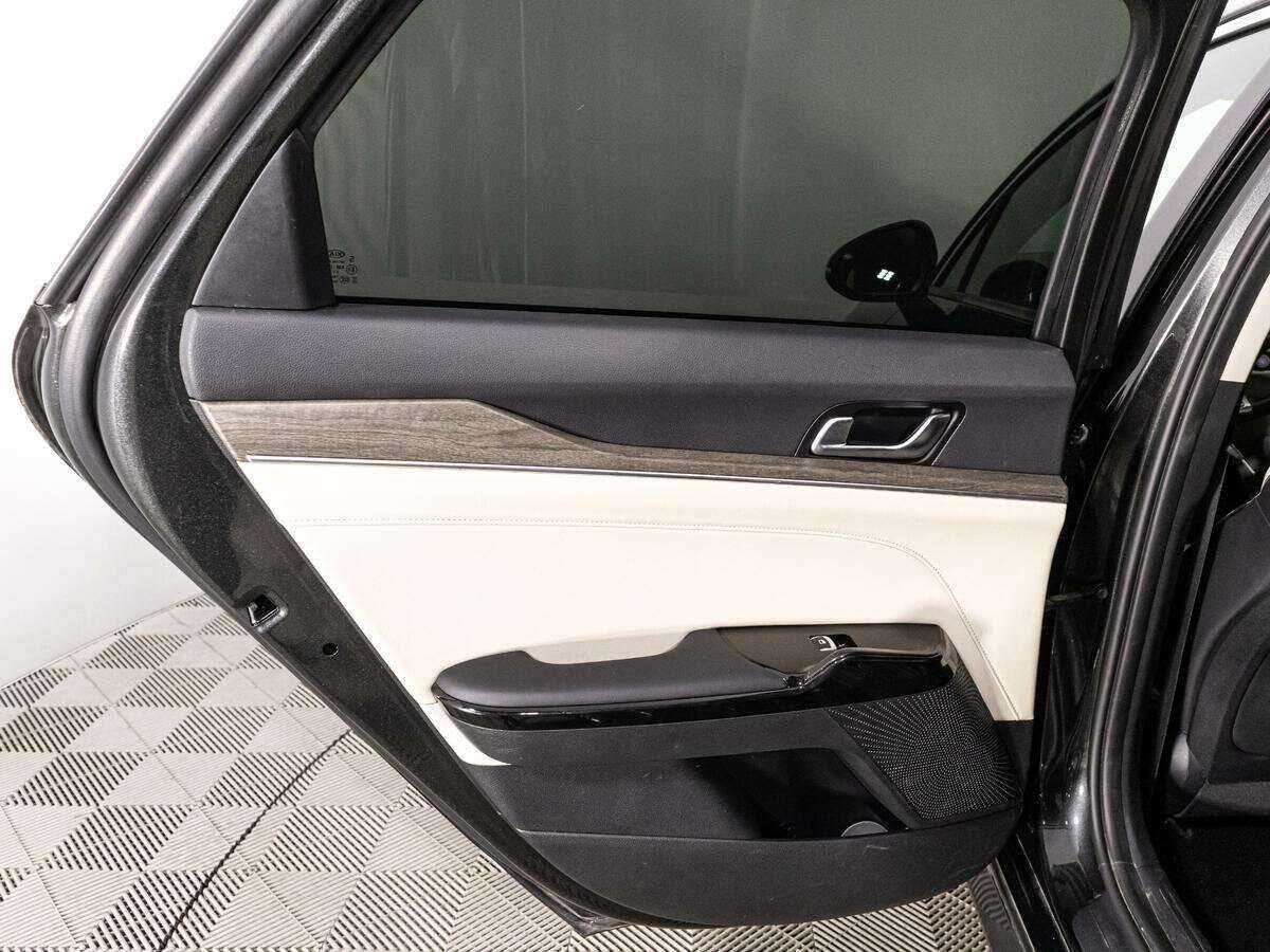 Kia K5 2021 года с пробегом. Фото: #25