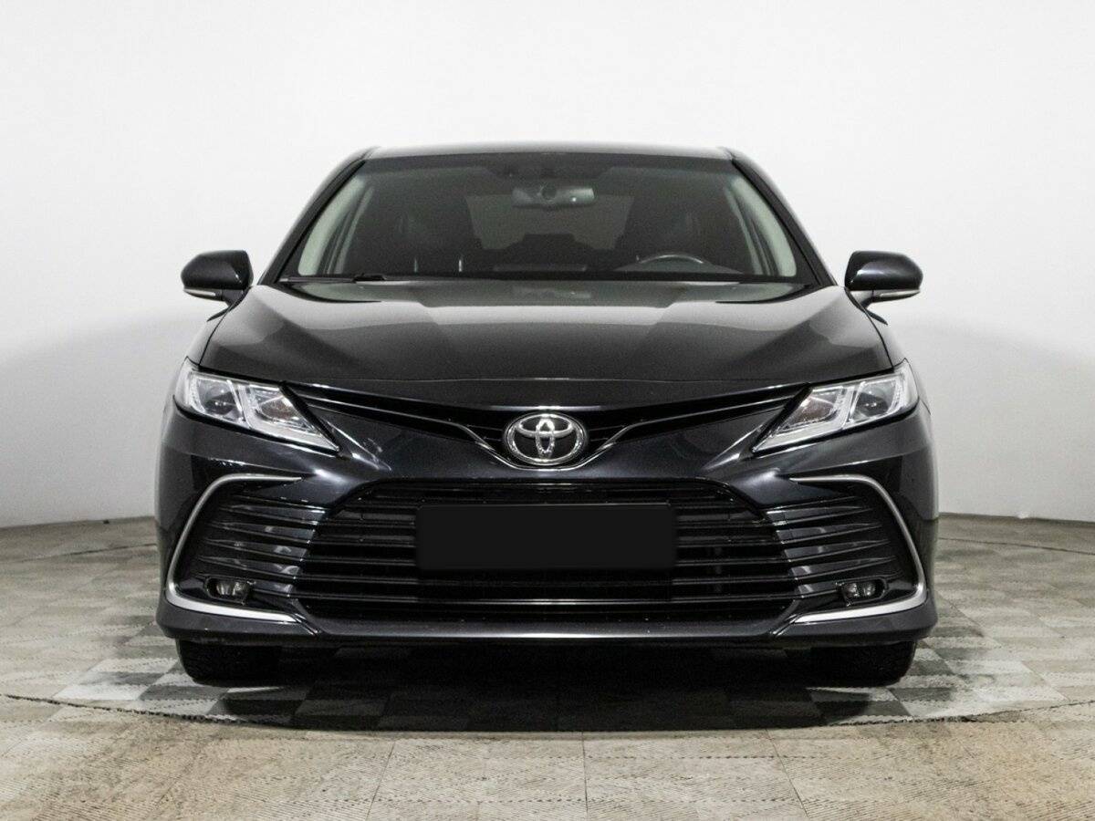 Toyota Camry 2021 года с пробегом. Фото: #1