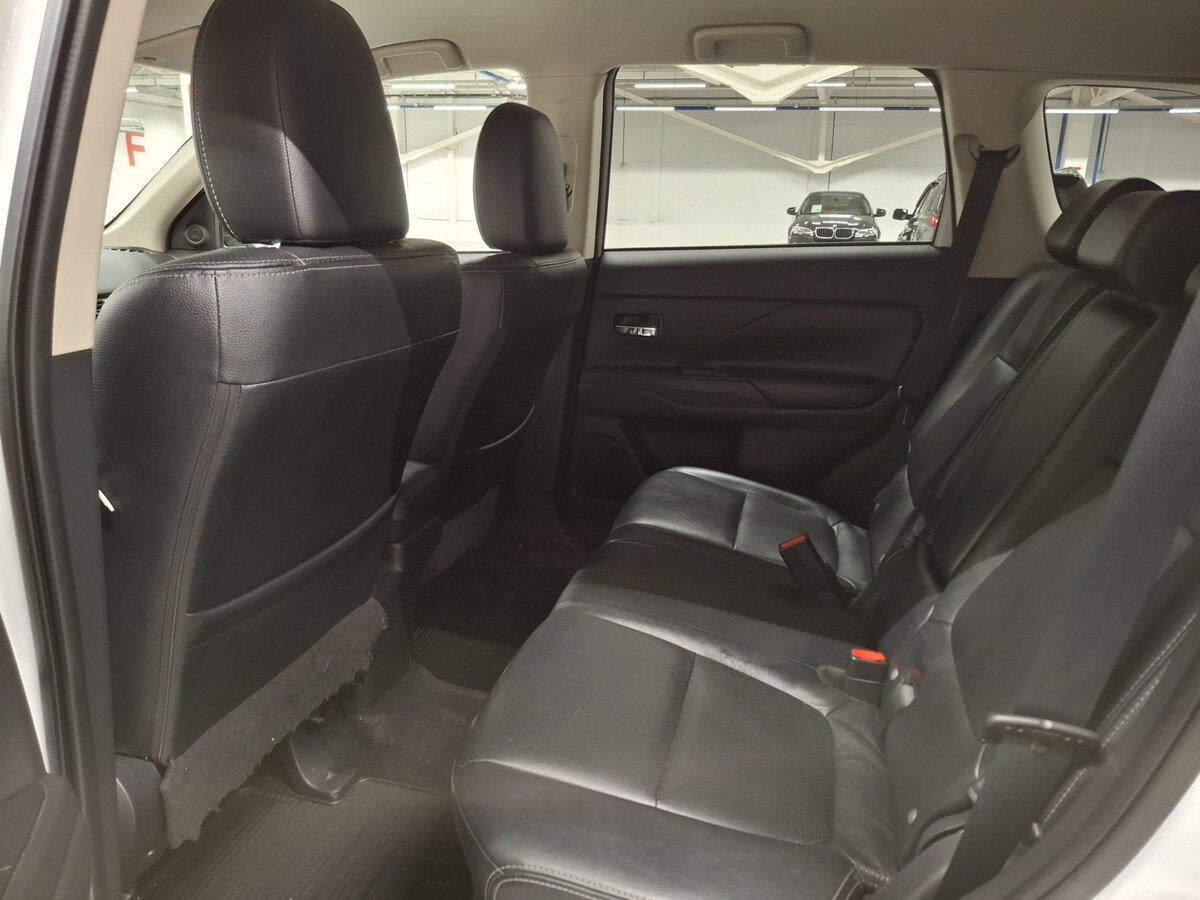 Mitsubishi Outlander 2013 года с пробегом. Фото: #11