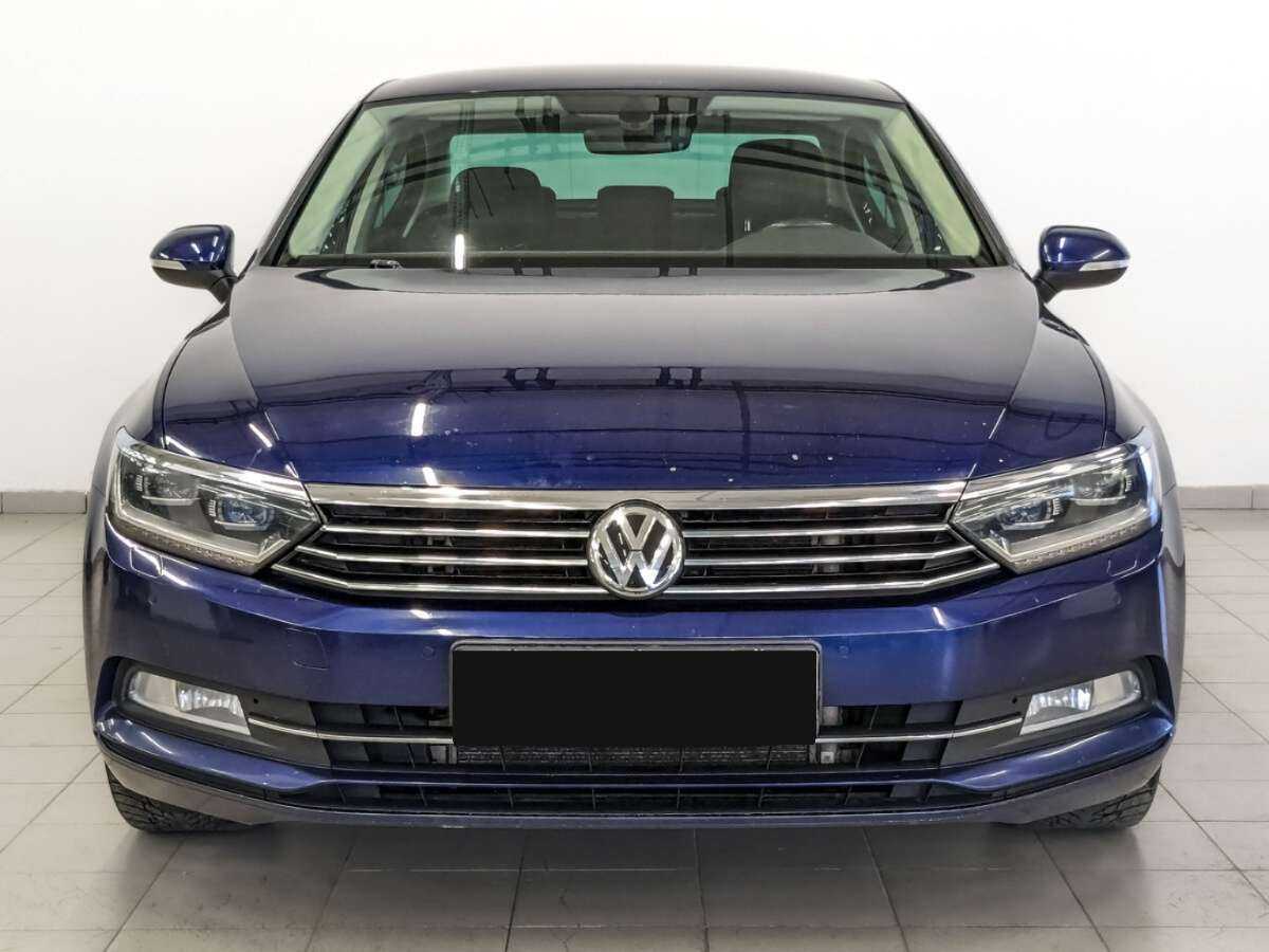 Volkswagen Passat 2019 года с пробегом. Фото: #1