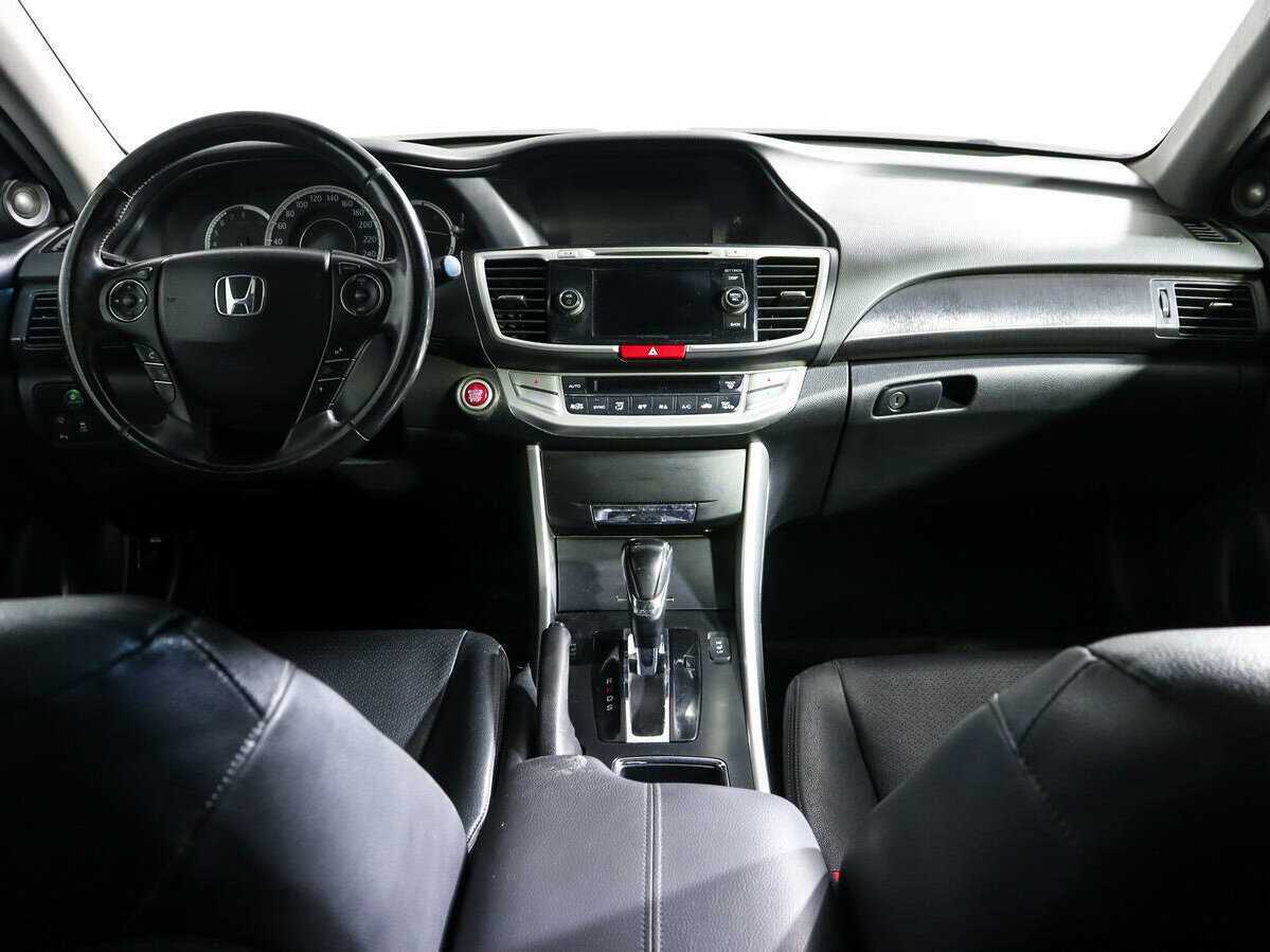 Honda Accord 2013 года с пробегом. Фото: #9