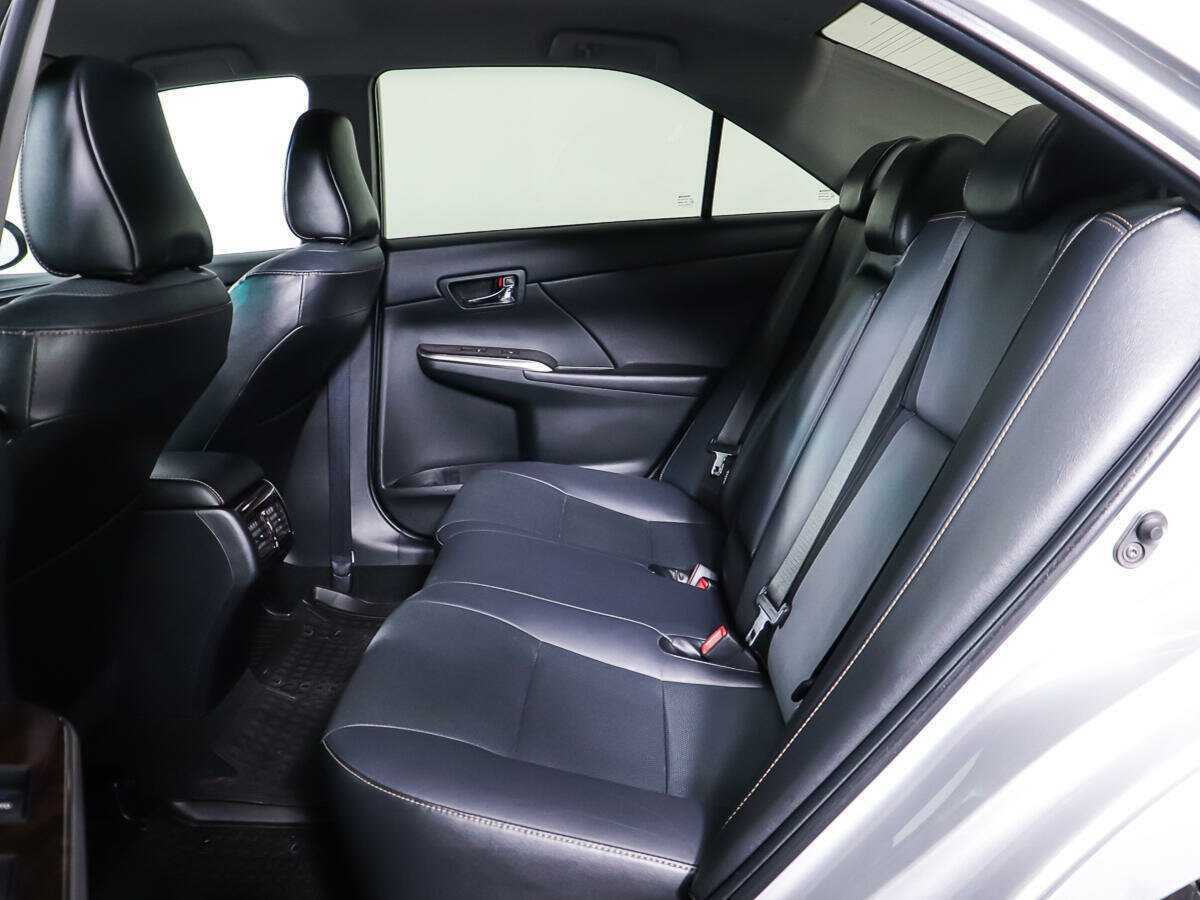 Toyota Camry 2017 года с пробегом. Фото: #9