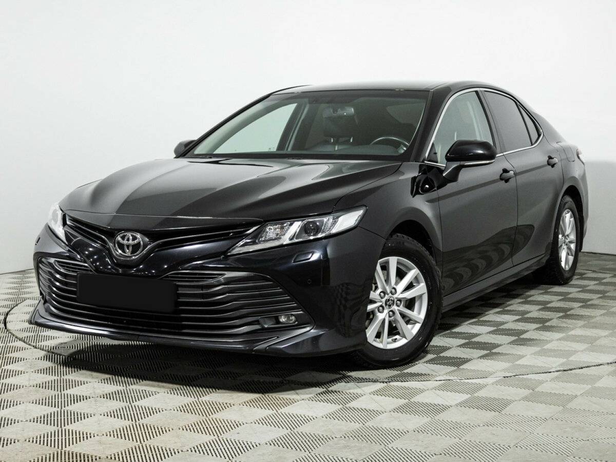 Toyota Camry 2018 года с пробегом. Посмотреть фото