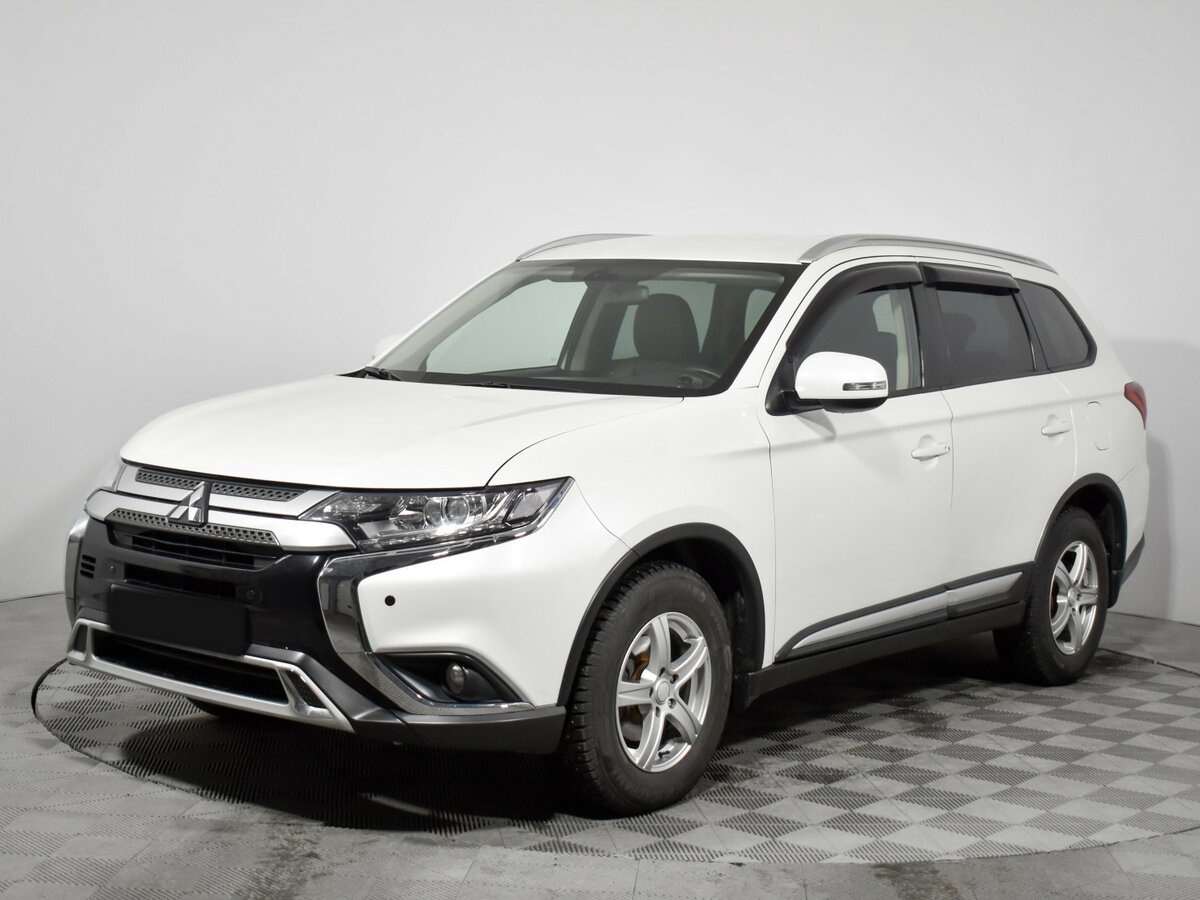 Mitsubishi Outlander 2019 года с пробегом. Посмотреть фото