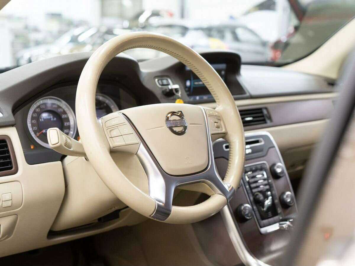Volvo XC70 2012 года с пробегом. Фото: #4